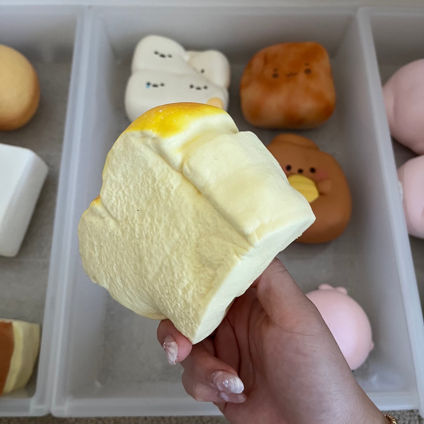 hachimi pound cake squishy