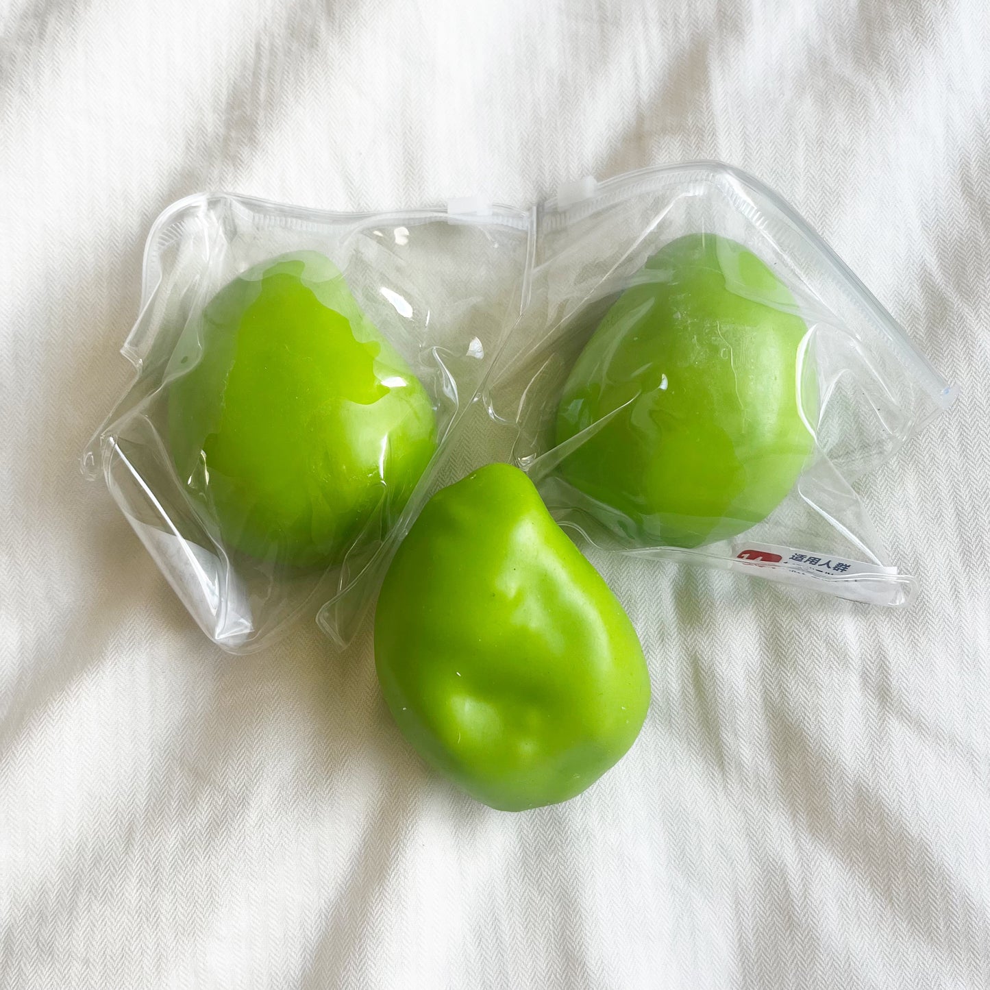 crunchy mango squishy
