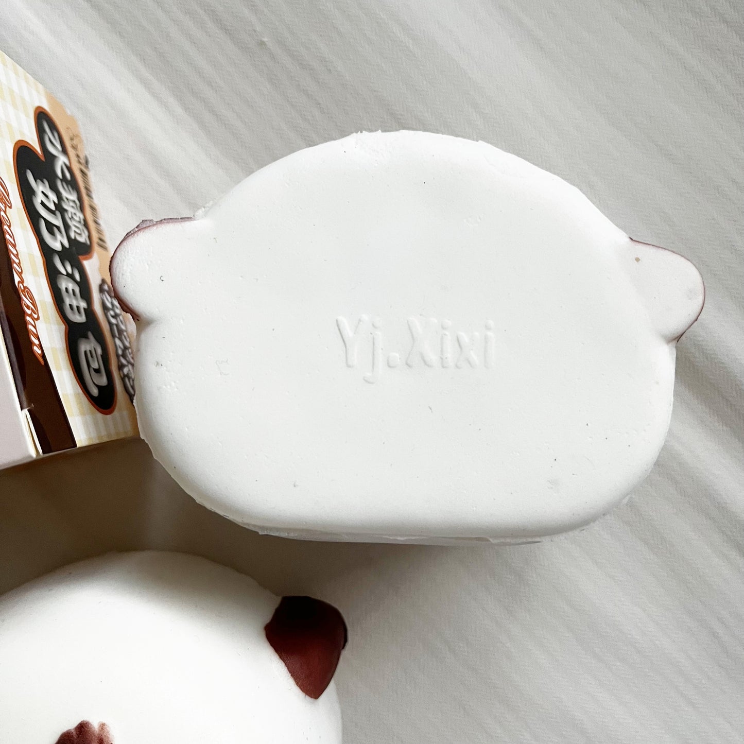 otter cream bun squishy