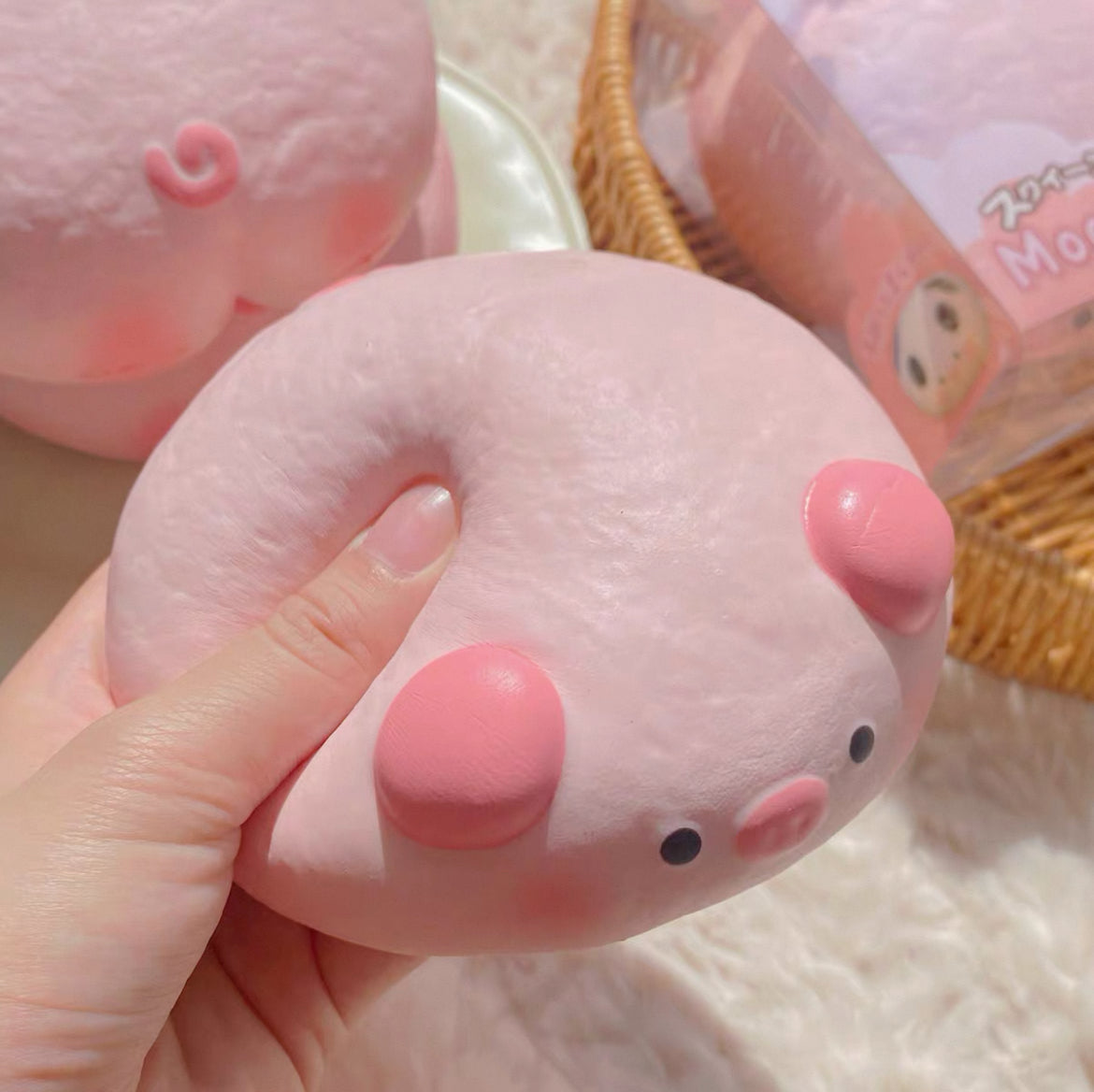moozy pig bread squishy