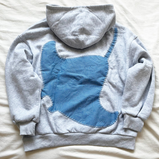 grey manta ray hoodie - medium