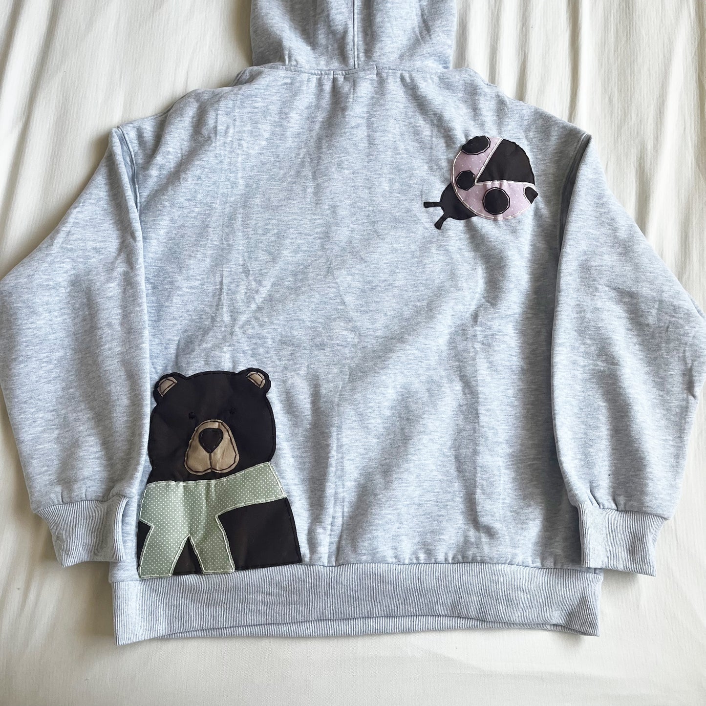 bear and bugs patchwork hoodie - medium