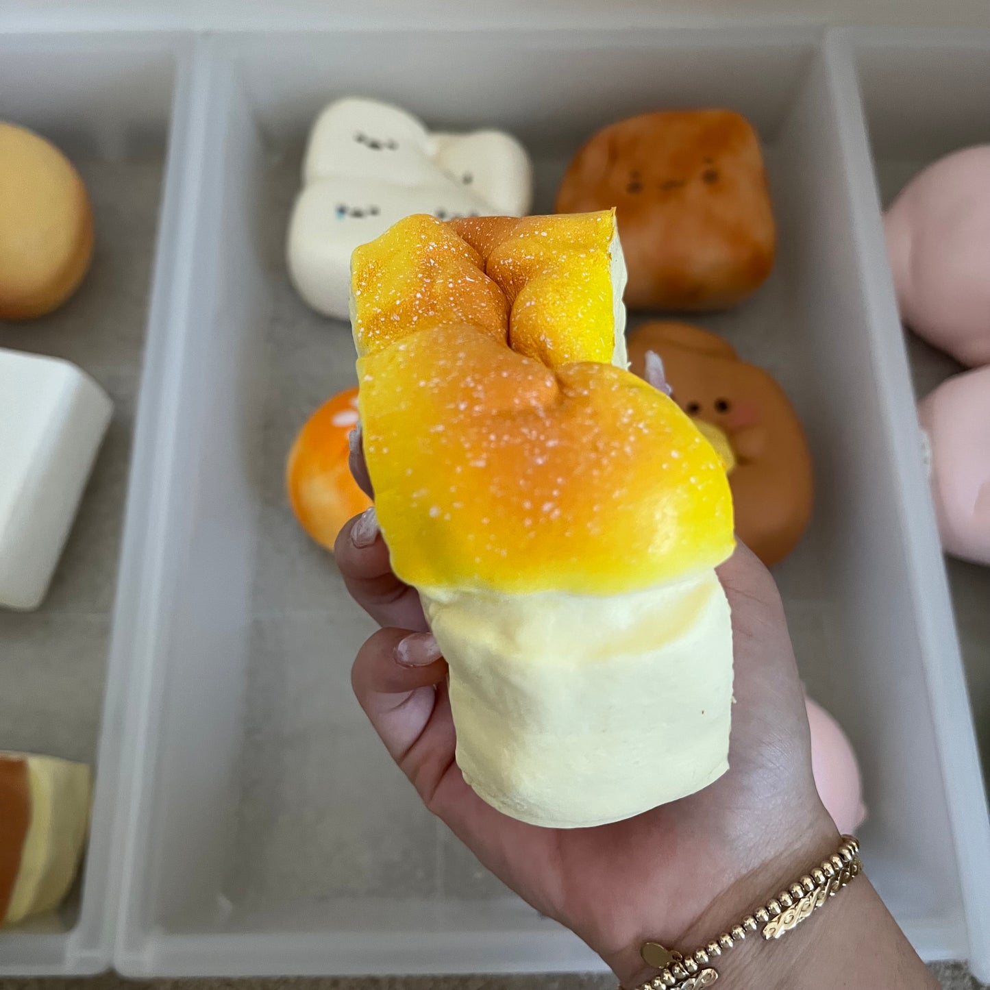 hachimi pound cake squishy