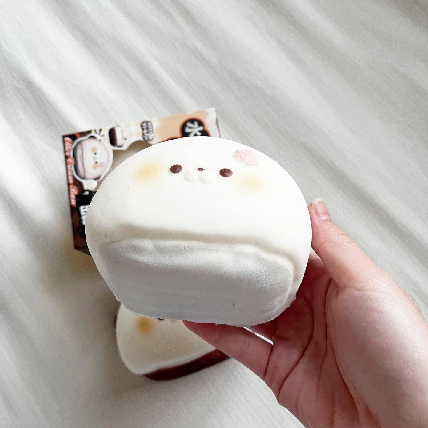 otter cream bun squishy