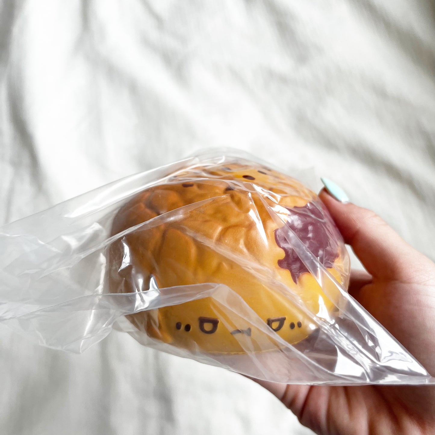 bingbing red bean bun squishy